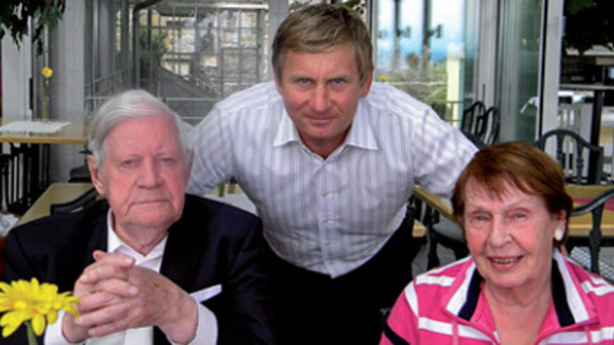 Altkanzler Helmut Schmidt und Ruth Loah